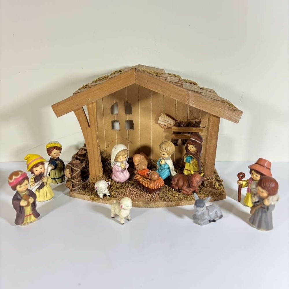 ENESCO Child's Nativity Set Scene 14 Figures w/‎ Wooden Stable Complete (1989 )